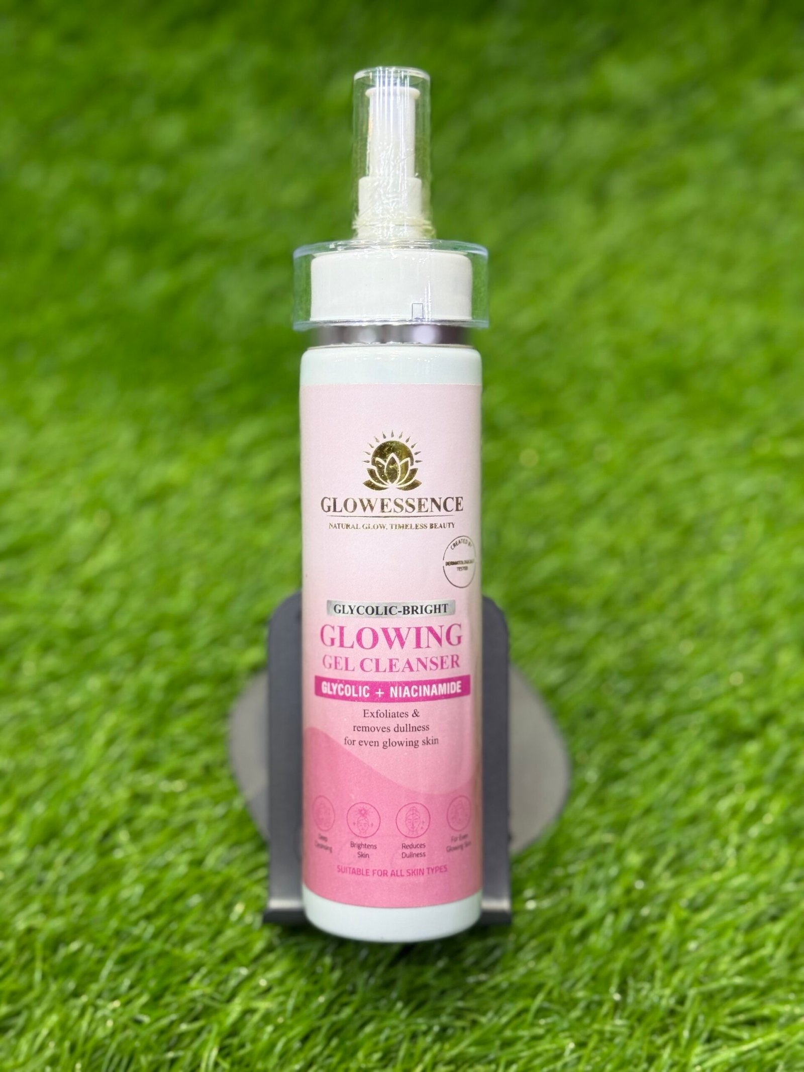 GLOW ESSENCE Glowing face wash 150ml