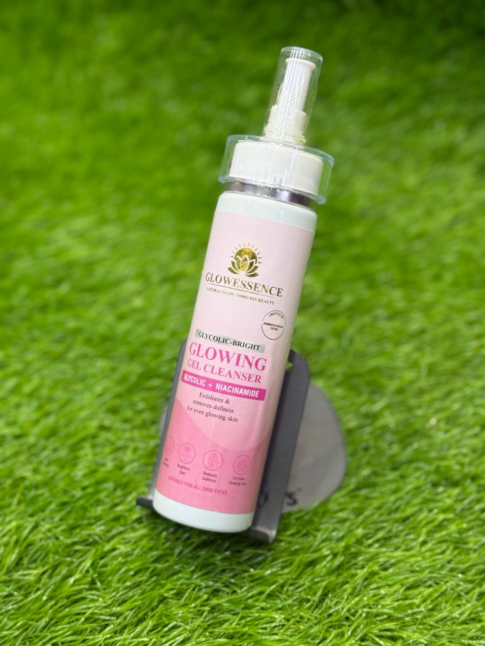 GLOW ESSENCE Glowing face wash 150ml - Image 3