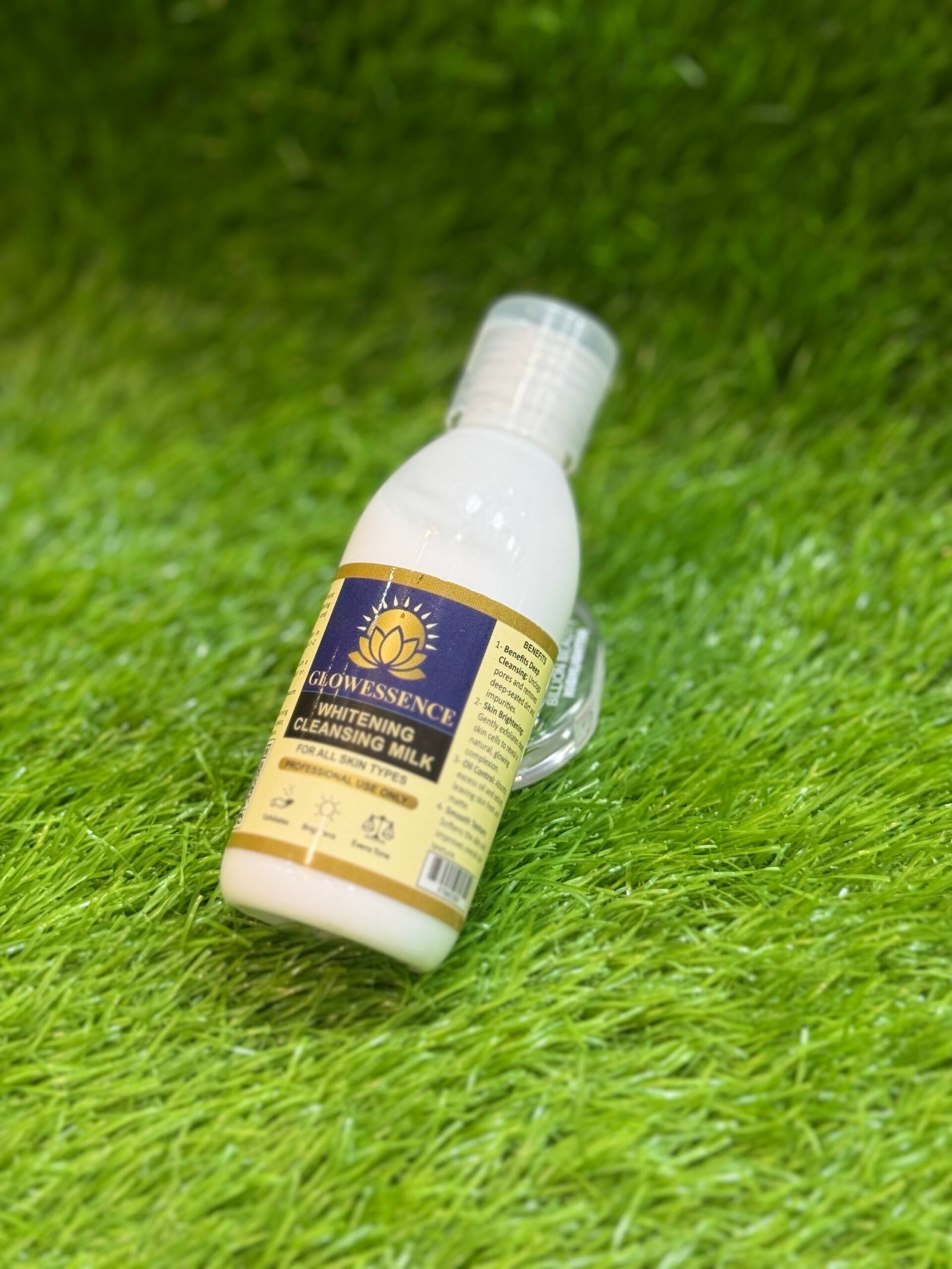 Glow Essence whitening cleansing milk - Image 3