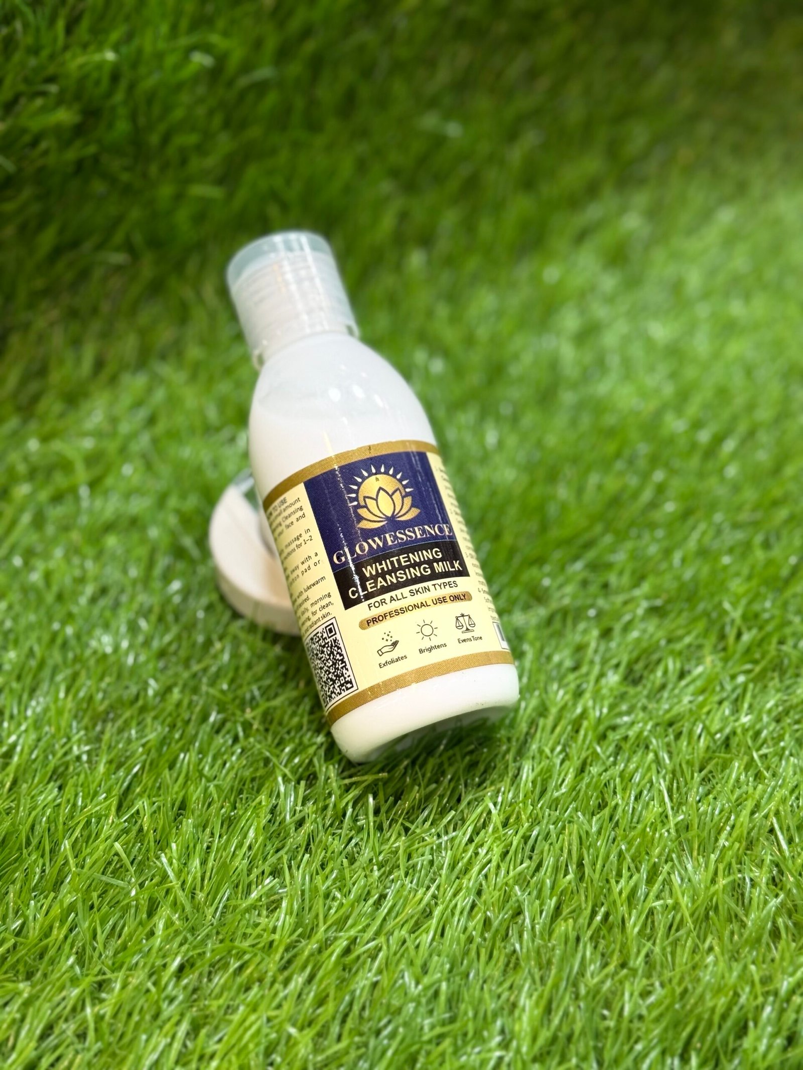 Glow Essence whitening cleansing milk - Image 2