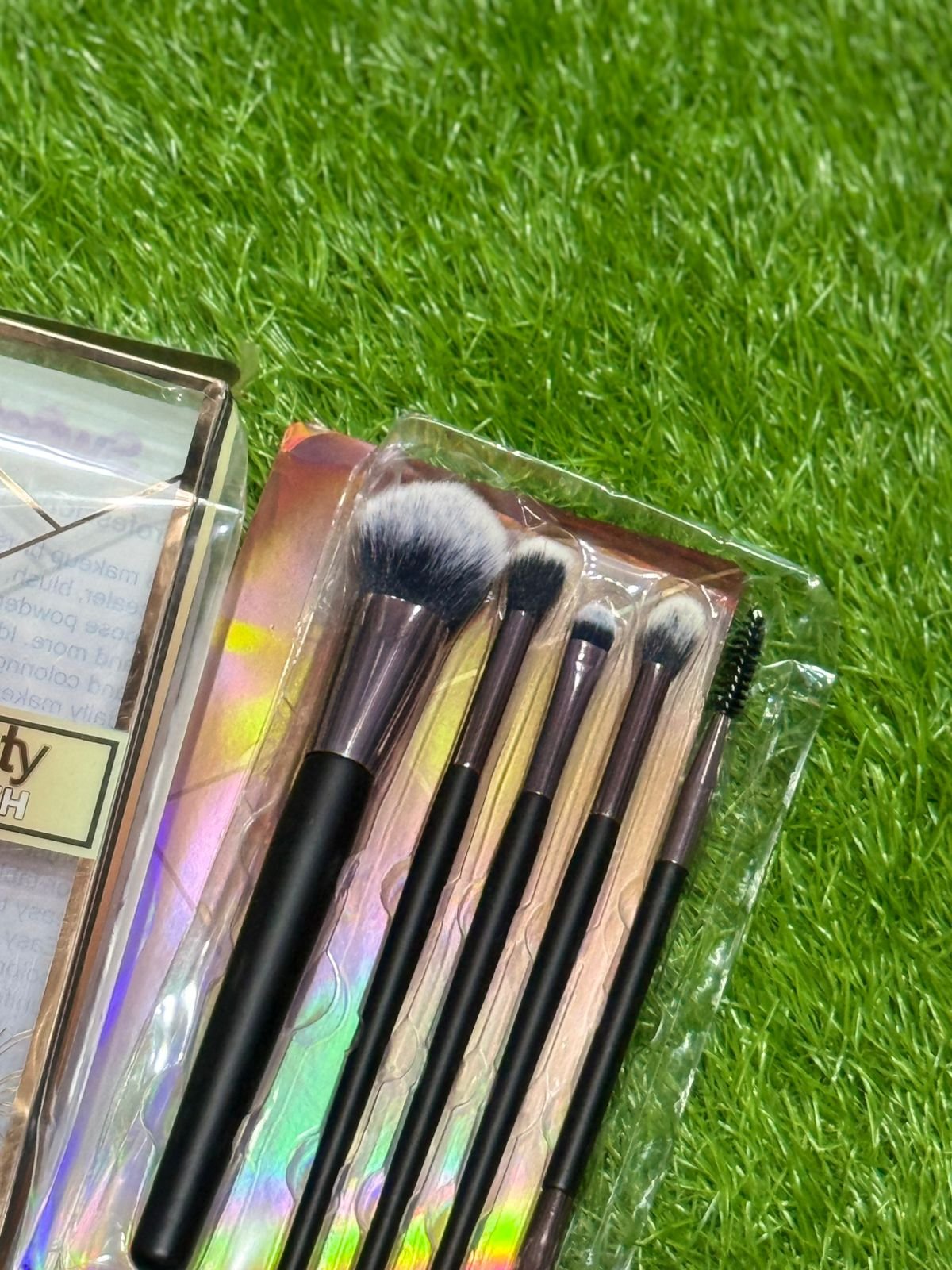 Sweet beauty 5pc makeup brush kit - Image 2