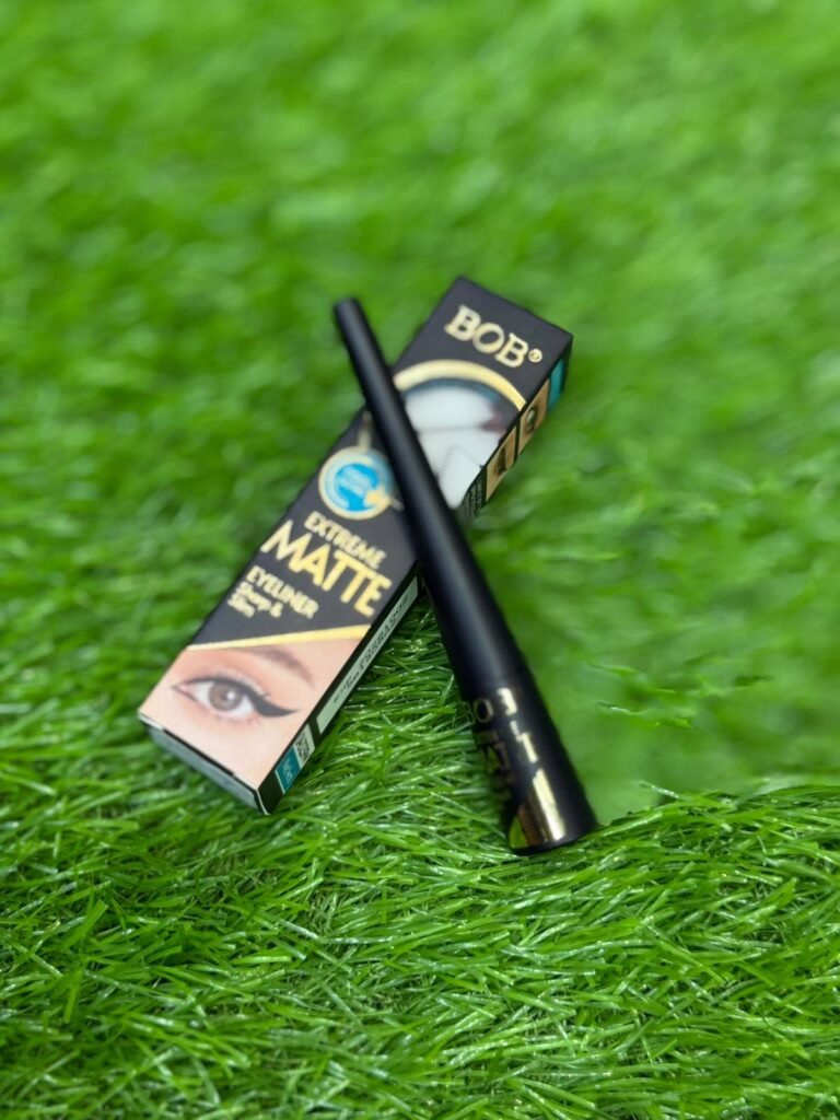 BOB liquid matte eyeliner