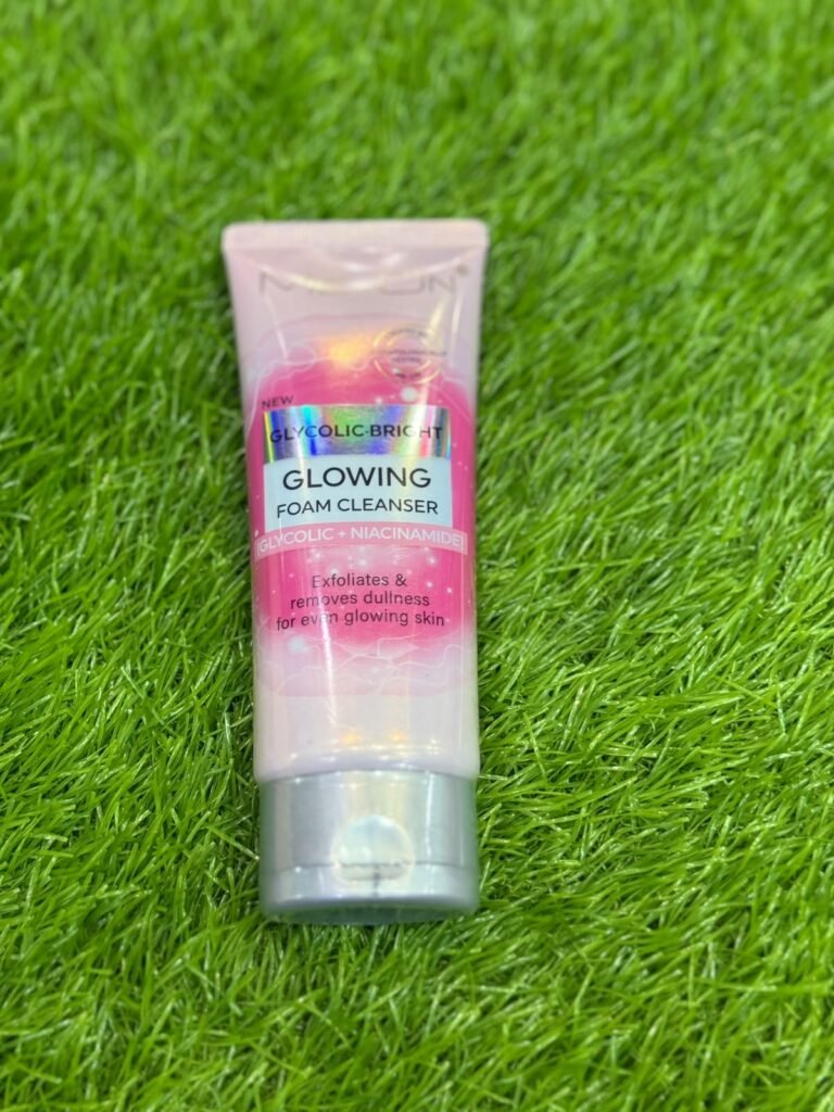 Me on glowing cleanser face wash