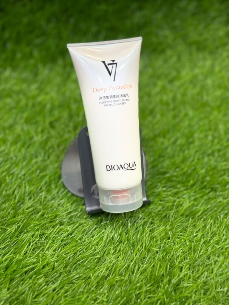 BIOAQUA V7 Deep Hydration Facial Cleanser / Face Wash