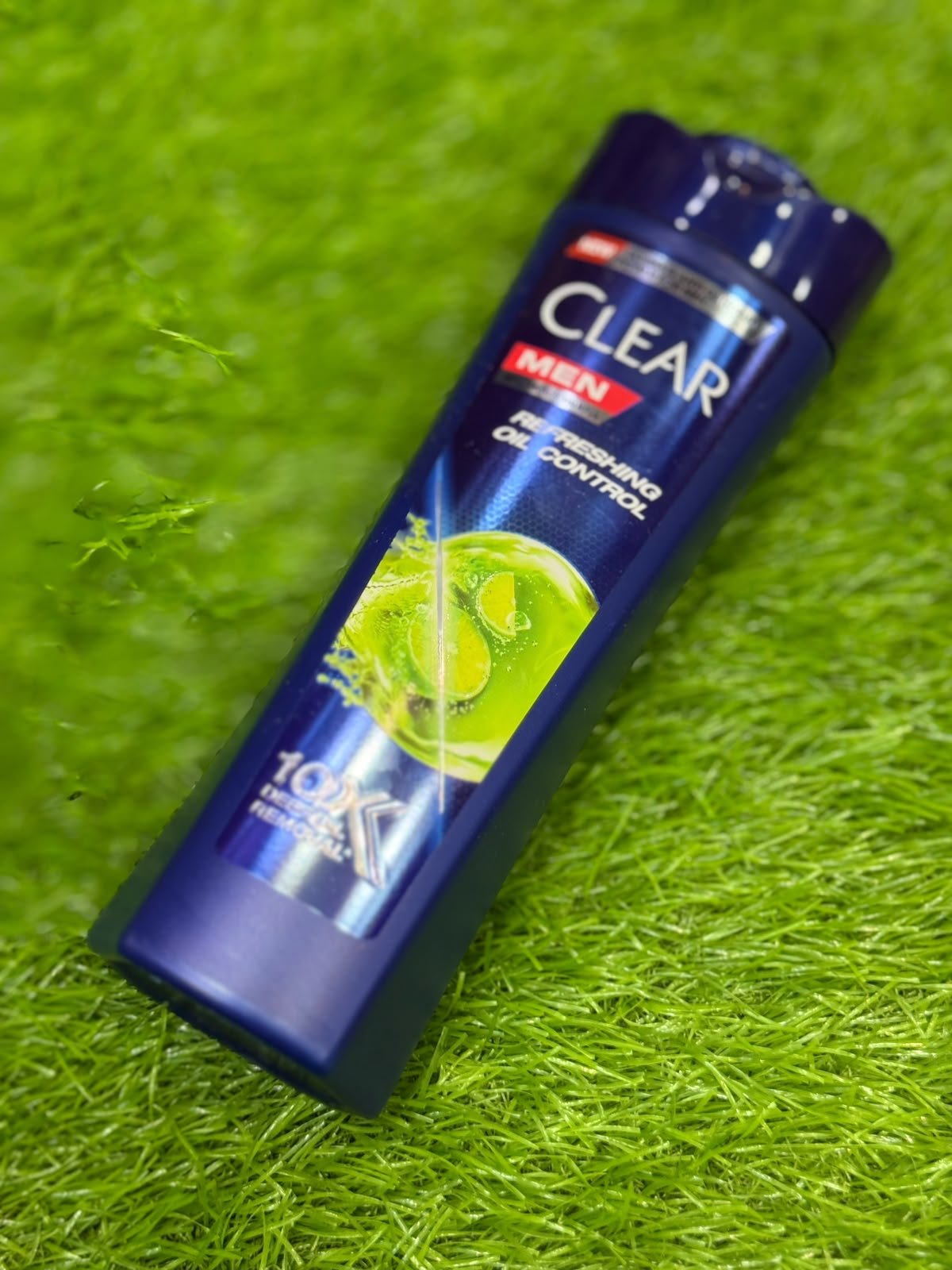 CLEAR Men Anti-Hair Fall Anti-Dandruff / Refreshing Oil Control Shampoo - Image 4