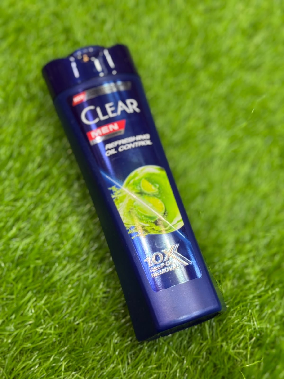 CLEAR Men Anti-Hair Fall Anti-Dandruff / Refreshing Oil Control Shampoo - Image 3