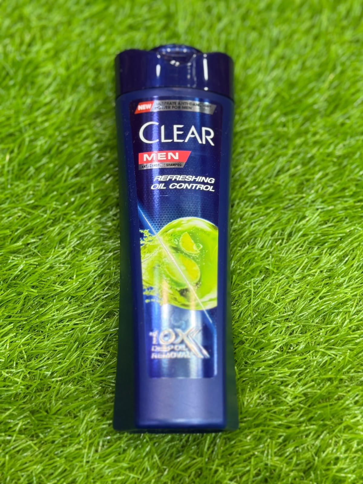 CLEAR Men Anti-Hair Fall Anti-Dandruff / Refreshing Oil Control Shampoo - Image 2