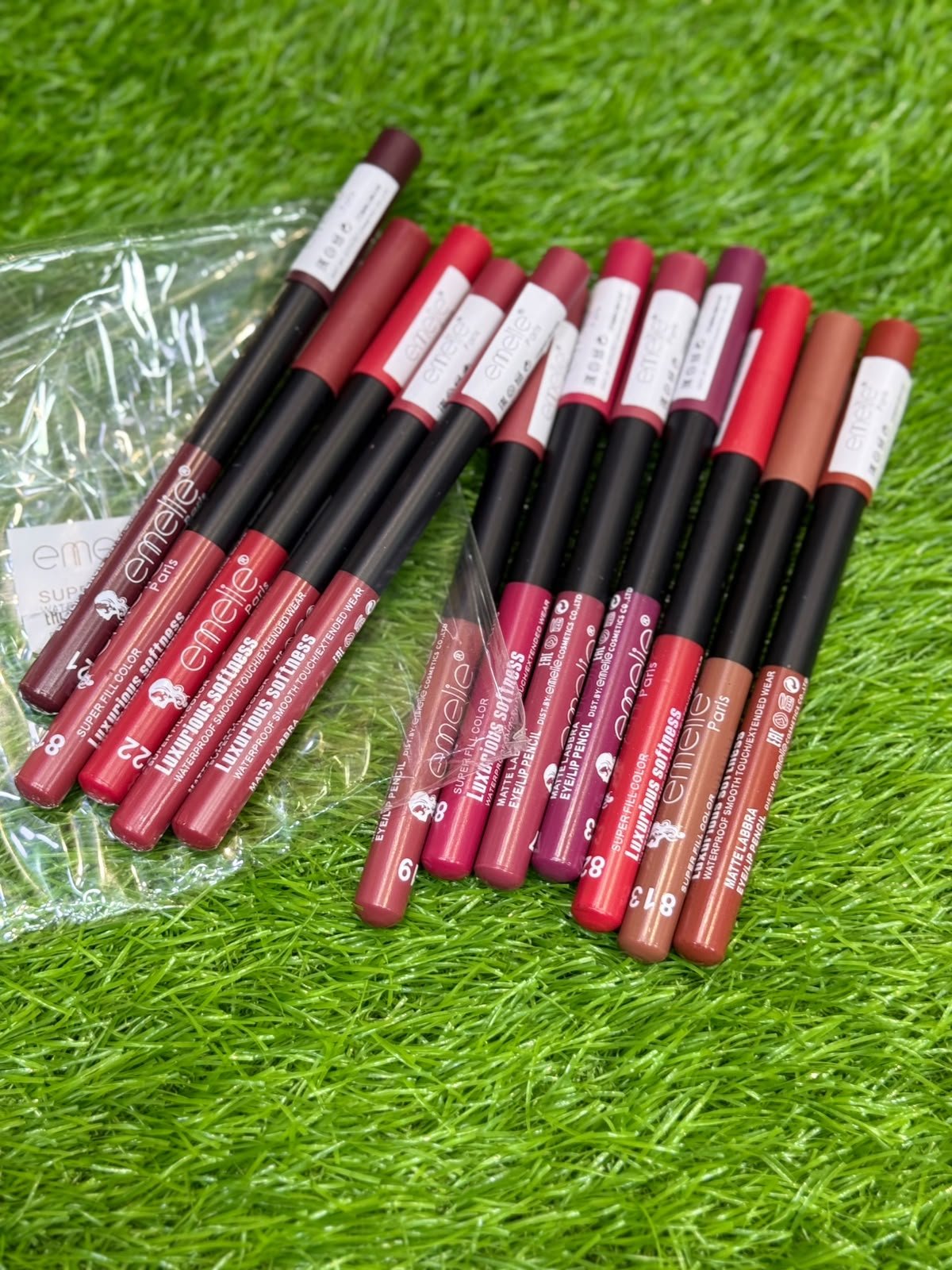 Emelie® Paris Multi-use Eye & Lip Liner Pencils / Eye/Lip Pencil - Image 4