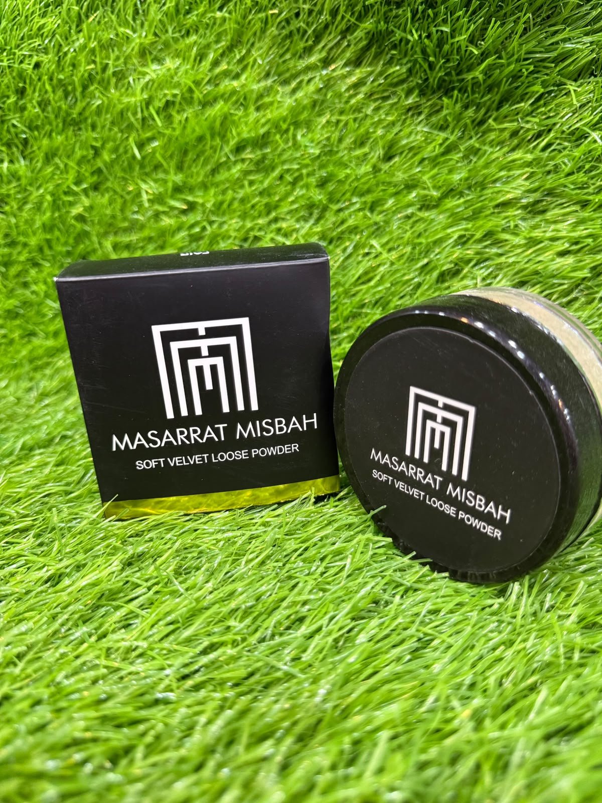 MASARRAT MISBAH Soft Velvet Loose Powder Face loose setting powder 2nd copy - Image 4
