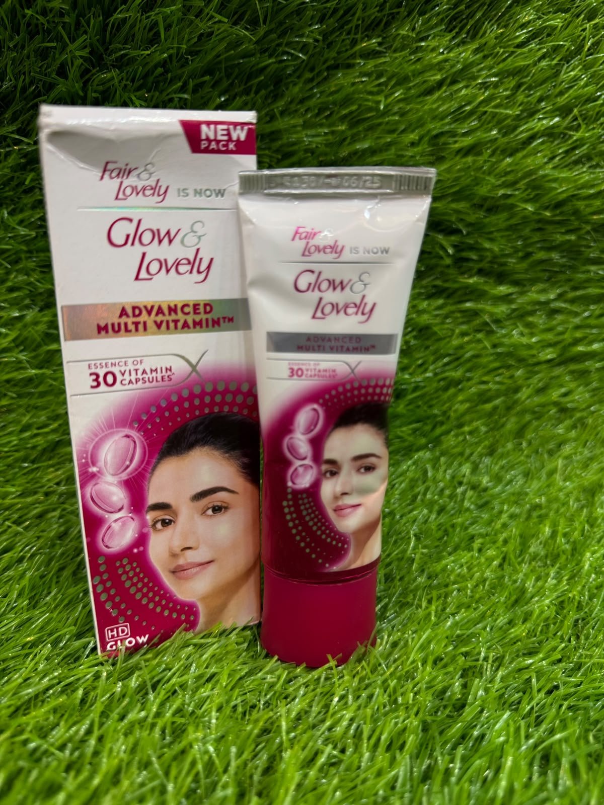 (Glow & Lovely) Advanced Multi Vitamin™ Face Cream New Pack" box with "HD GLOW" claim - Image 2