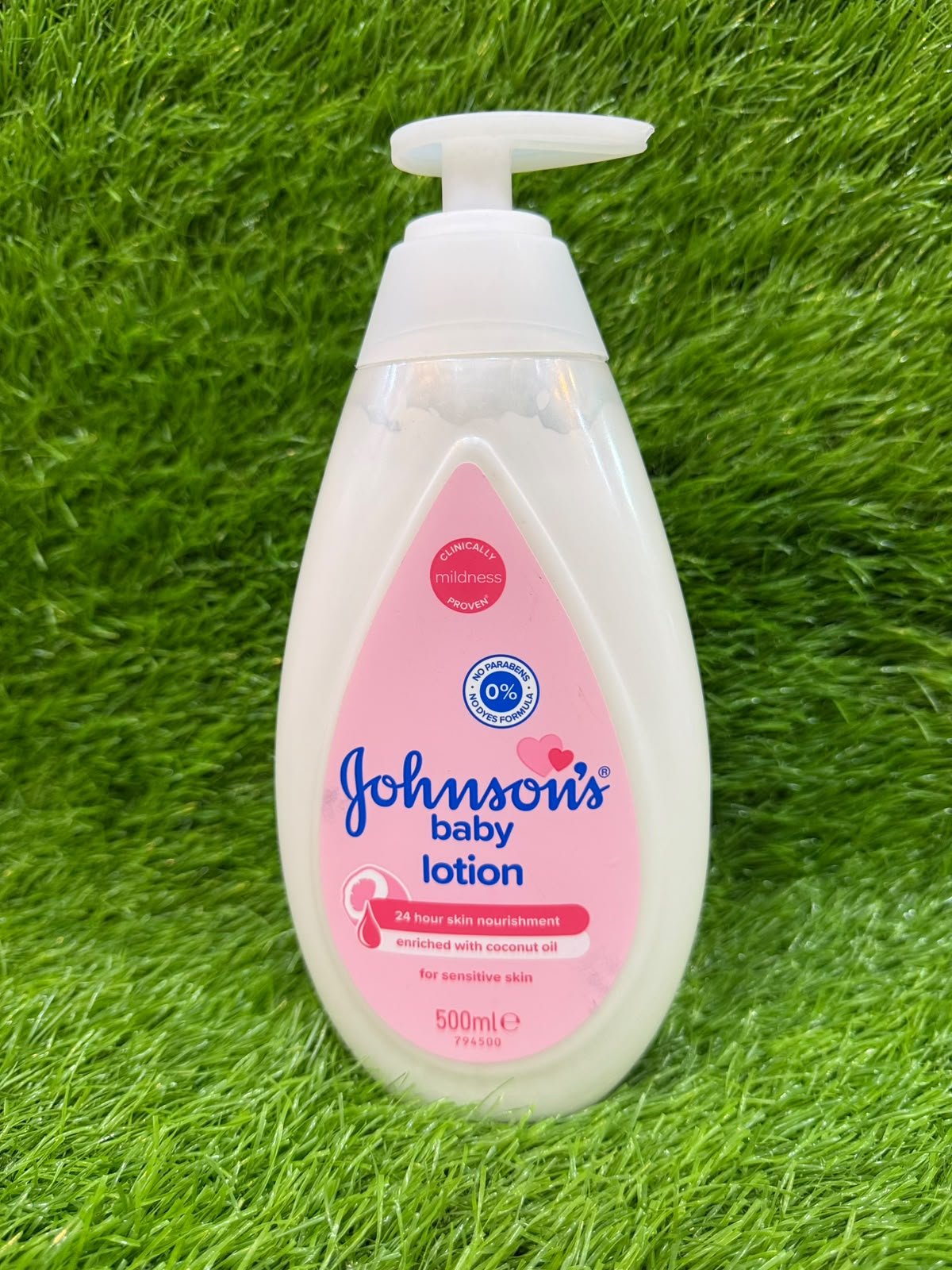 (Johnson's) Baby Lotion Pump bottle with a capacity of 500 mL. - Image 3
